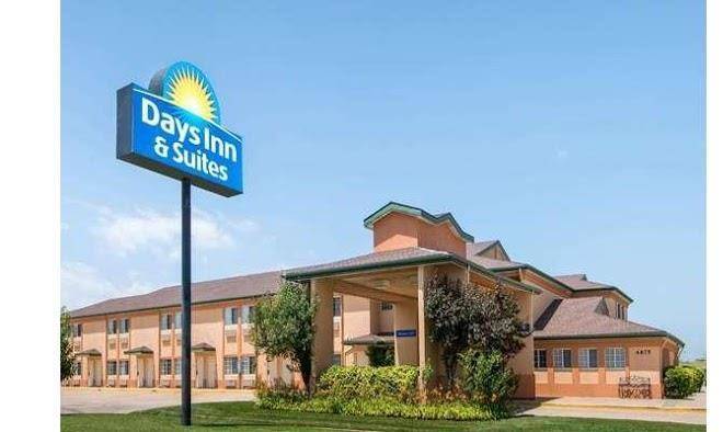 Days inn & suites by wyndham wichita