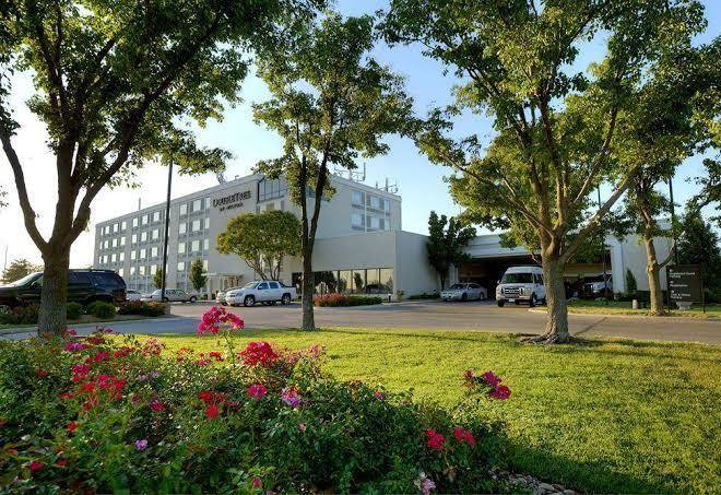 Doubletree by hilton hotel wichita airport