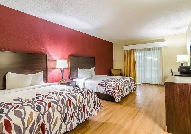 Red roof inn & conference center wichita airport