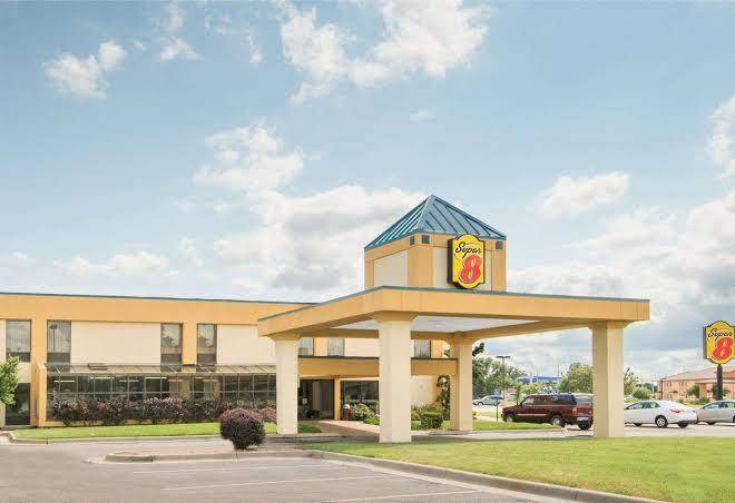 Super 8 by wyndham wichita south