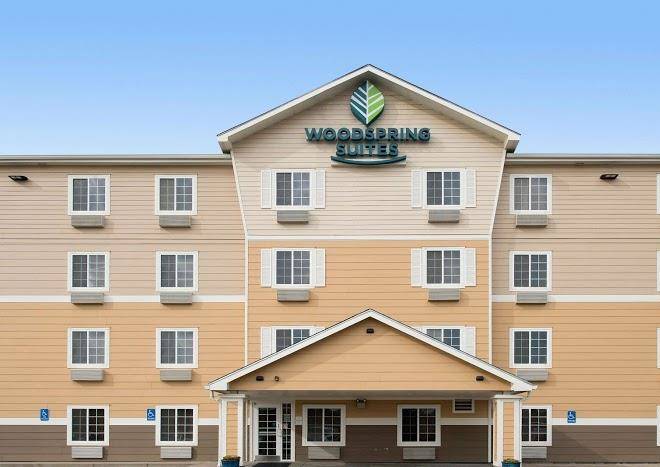 Woodspring suites wichita airport