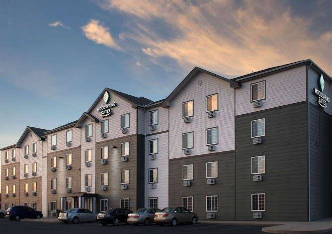 Woodspring suites wichita north