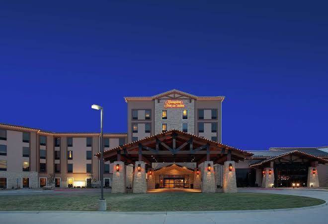 Hampton inn & suites i 35 mulvane