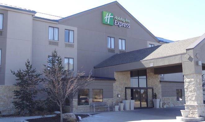 Holiday inn express kansas city bonner springs