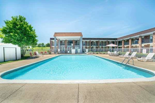 Days inn by wyndham cave city