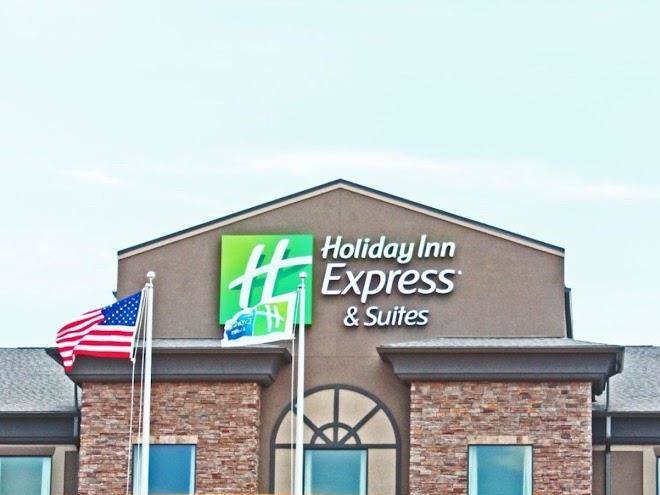 Holiday inn express & suites glasgow