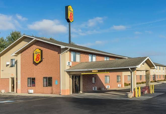 Super 8 By Wyndham Munfordville Ky Image