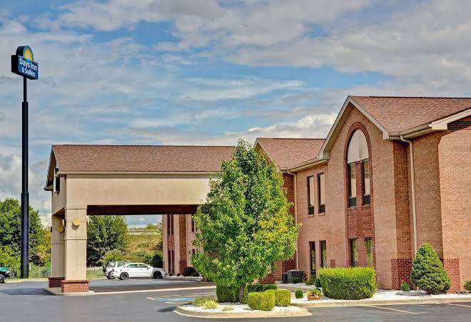 Days inn & suites by wyndham louisville sw