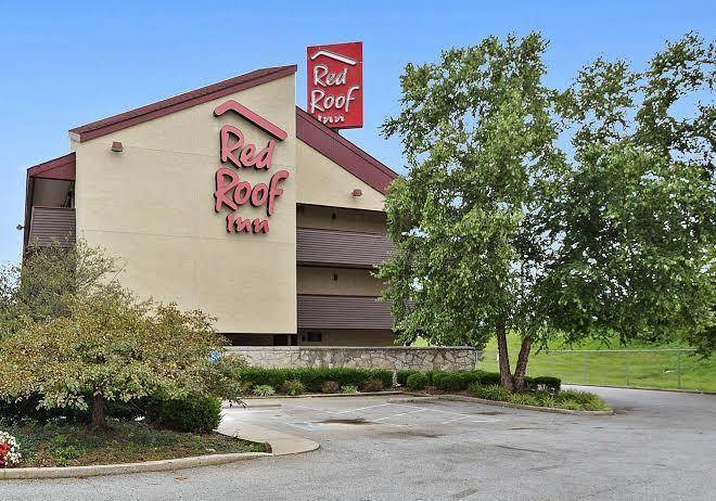 Red Roof Inn Louisville Expo Airport Image