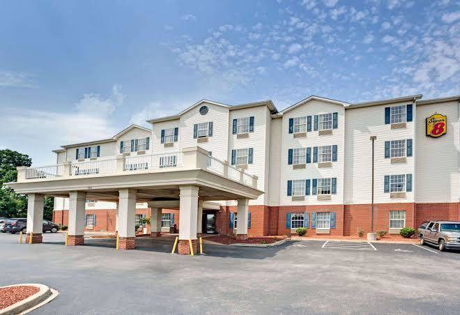 Super 8 by wyndham louisville expo center
