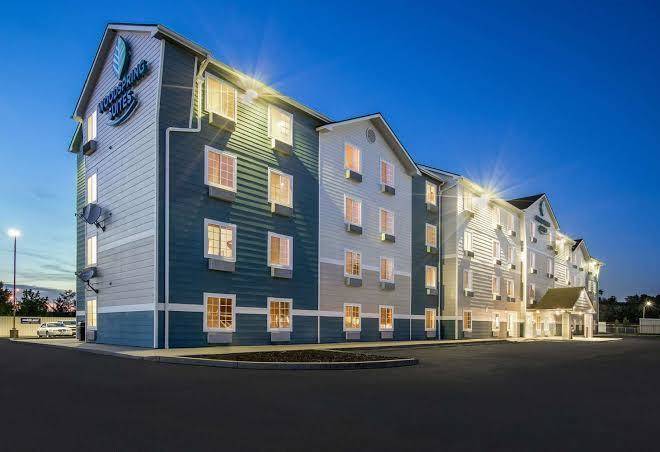 Woodspring suites louisville south