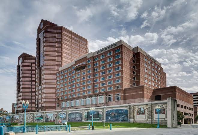 Embassy suites by hilton cincinnati rivercenter