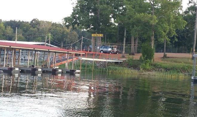Hester's resort & marina