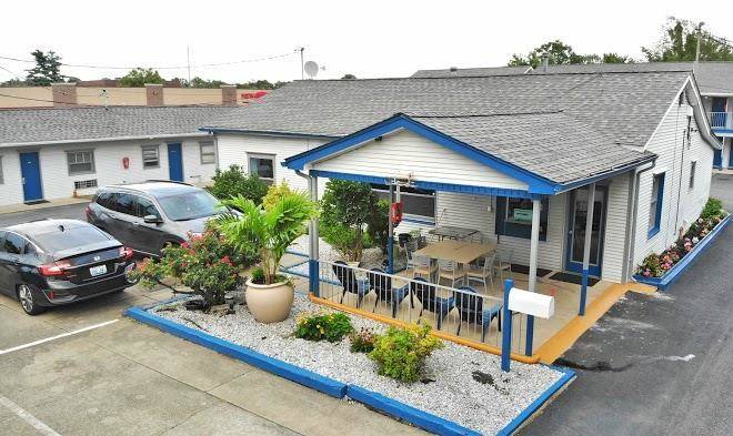 Travelers inn & suites