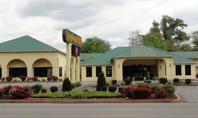 Golden manor inn & suites