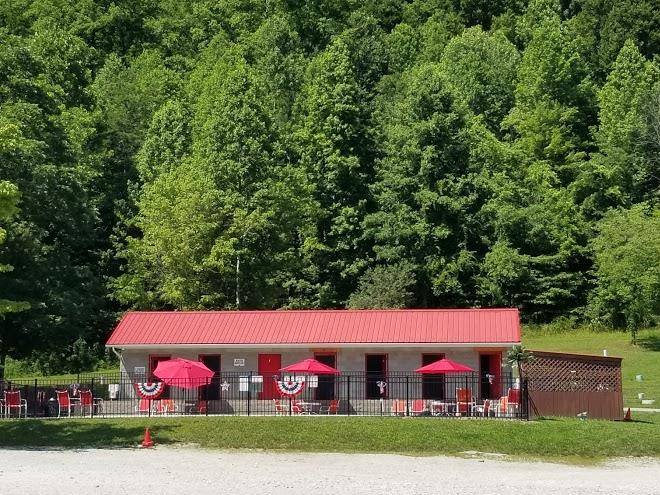 4 guys rv park at the gorge