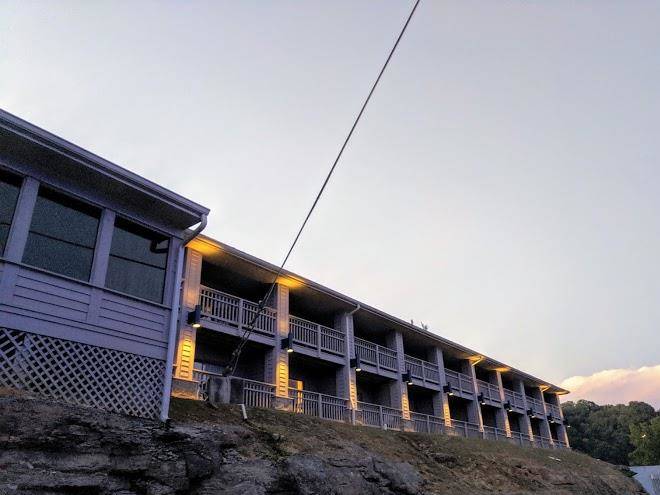 Jamestown resort & marina