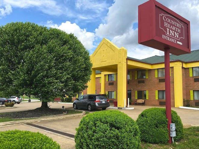 Country hearth inn & suites bowling green