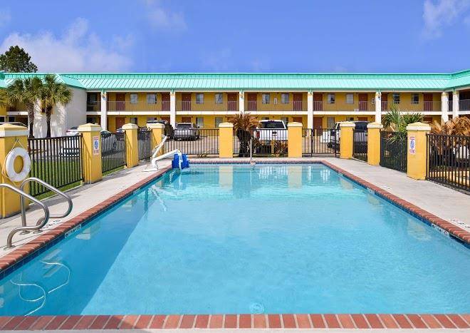 Americas best value inn gonzales