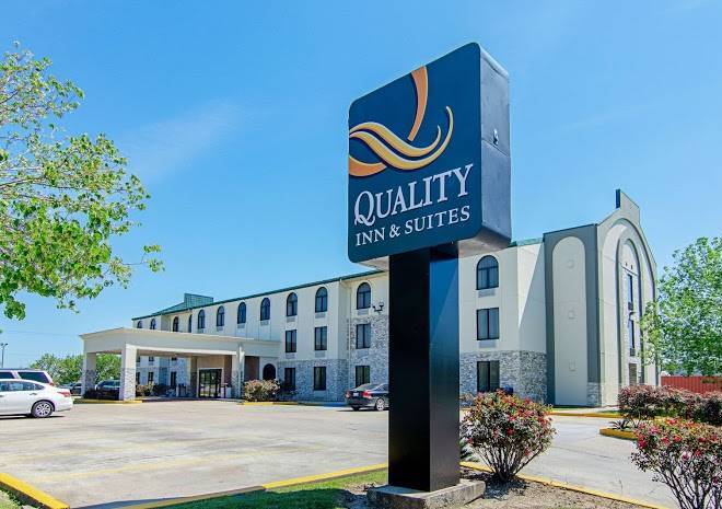 Quality inn & suites near tanger outlet mall