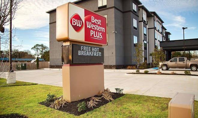 Best Western Plus Prien Lake Inn & Suites Image