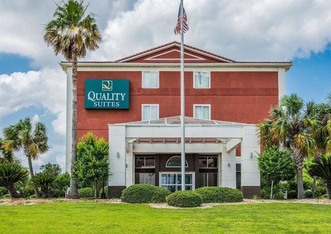 Quality suites downtown convention center Lake Charles