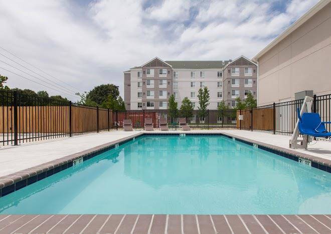 Days inn baton rouge airport