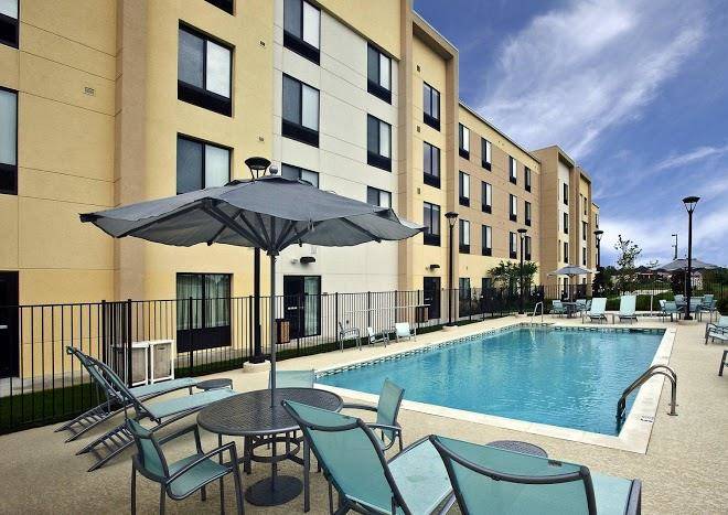 Springhill suites by marriott baton rouge north airport