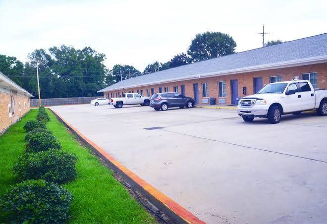 The shades motel