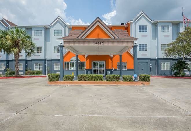 Trident Inn & Suites Image
