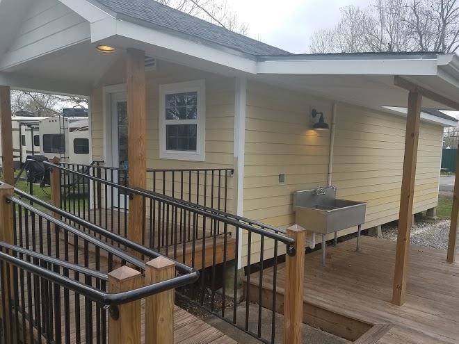 New Orleans Koa Holiday Image