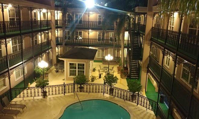 Plaza suite metairie