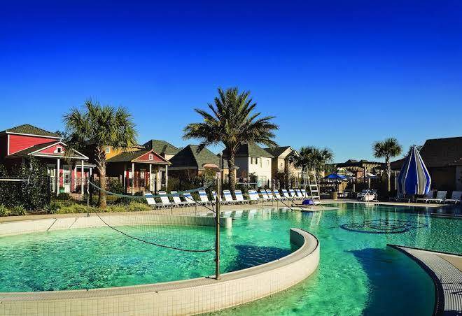 The carriage house hotel