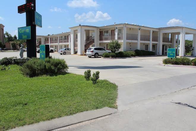 Carom inn