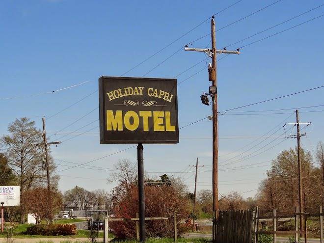 Holiday capri motel