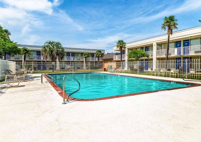 Motel 6 natchitoches la