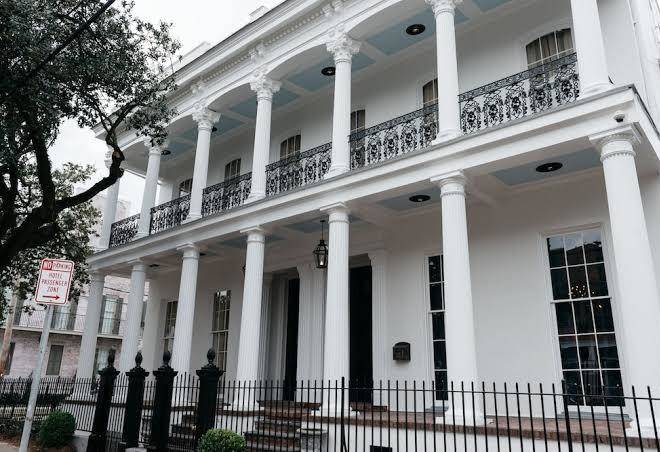 Henry howard hotel