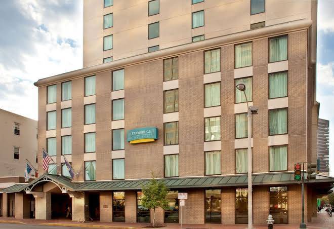Hotel poydras