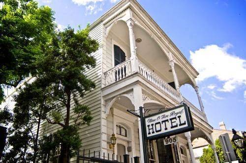 Nine o five royal hotel