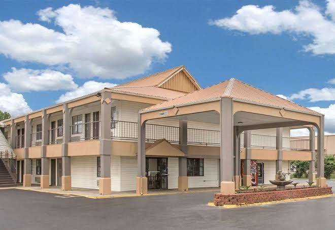 Days inn by wyndham monroe