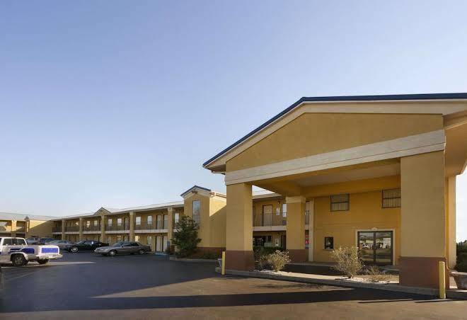 Super 8 by wyndham monroe