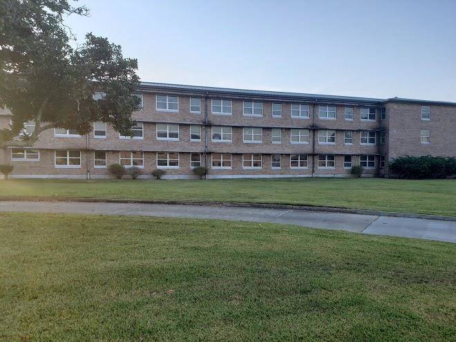 Navy gateway inns & suites