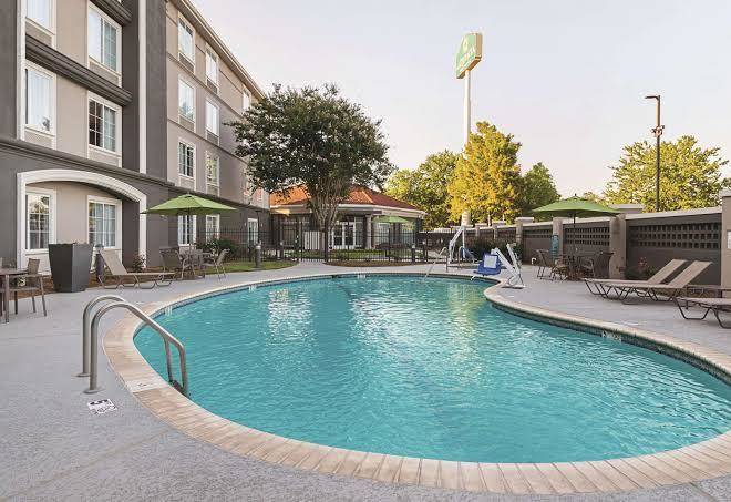 La quinta inn & suites by wyndham alexandria airport