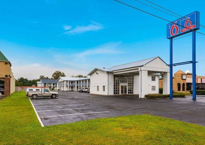 Motel 6 alexandria la south