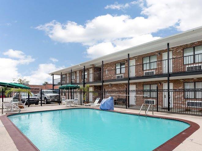 Studio 6 Luling Image