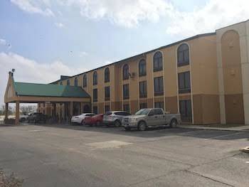 Supreme inn and suites
