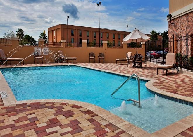 Holiday inn express & suites la place