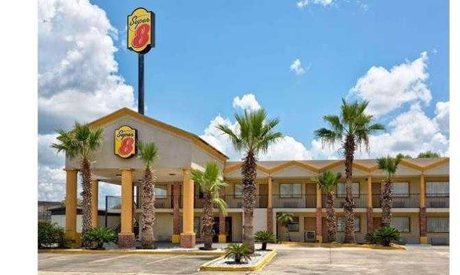 Super 8 By Wyndham Breaux Bridge Image