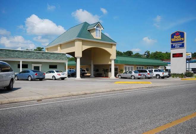 Best Western Forest Inn Image