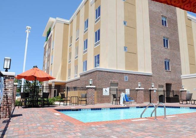 Holiday Inn Express Covington Madisonville Image